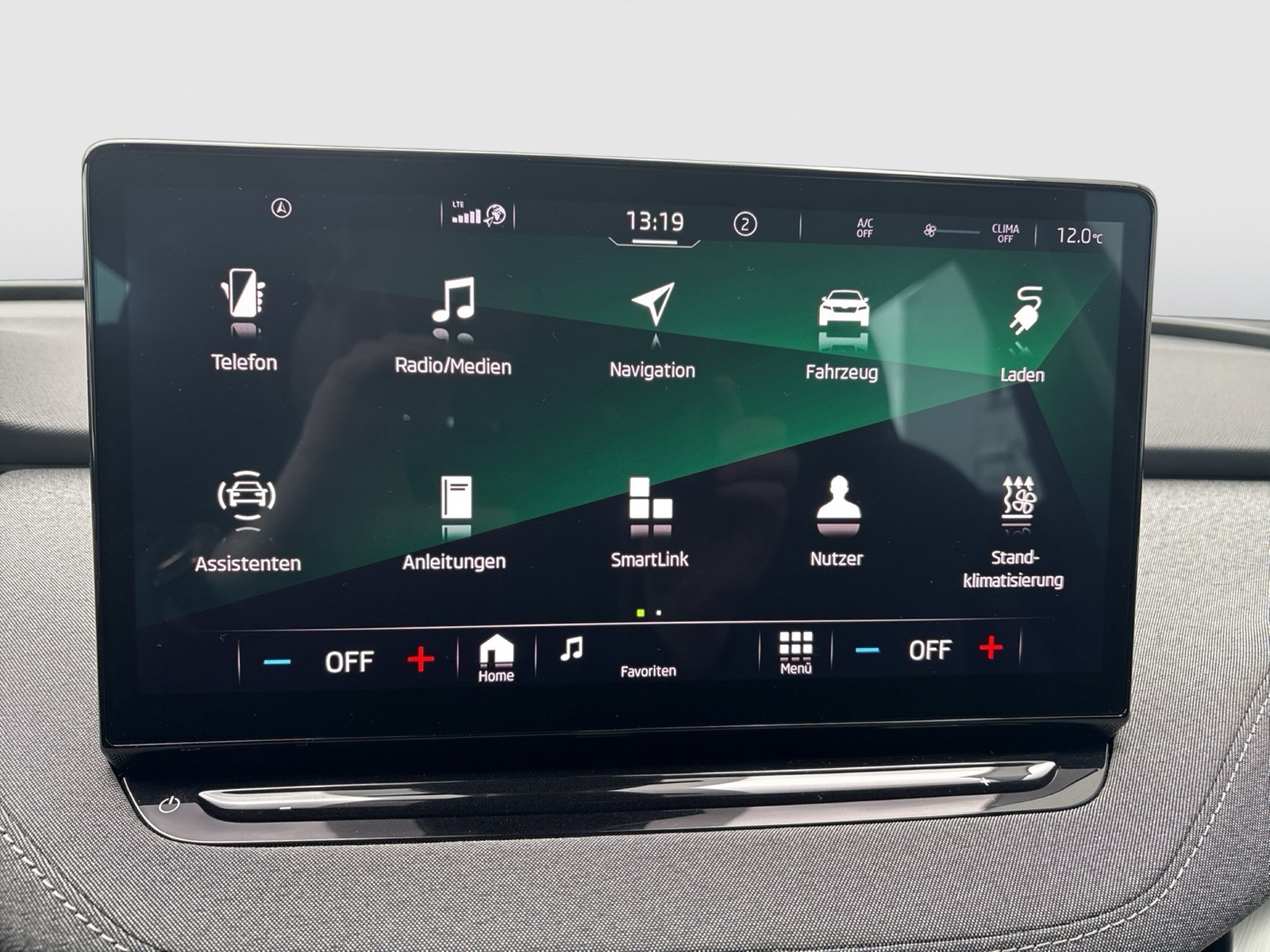 Skoda Enyaq 50 LOFT CAM LM19 NAVI KEYLESS-GO EINPARKH.