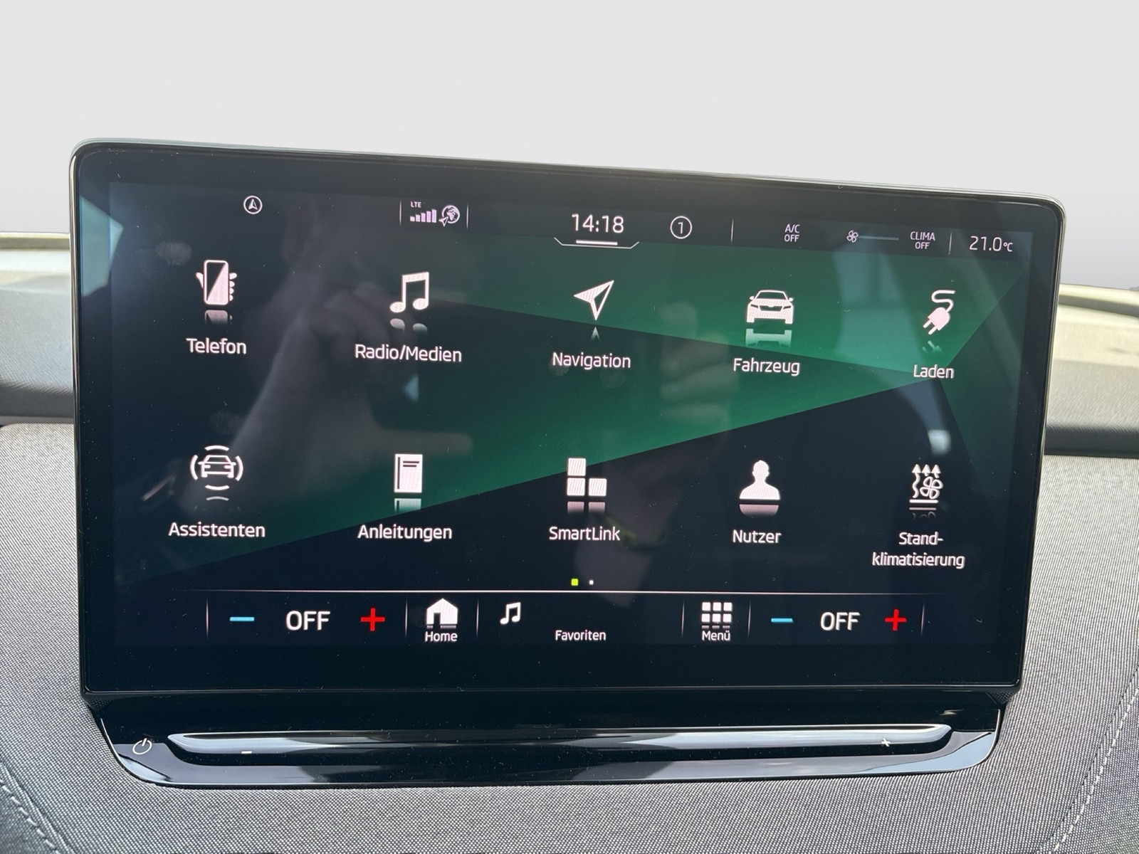 Skoda Enyaq 50 LOFT CAM LM19 NAVI KEYLESS-GO EINPARKH.