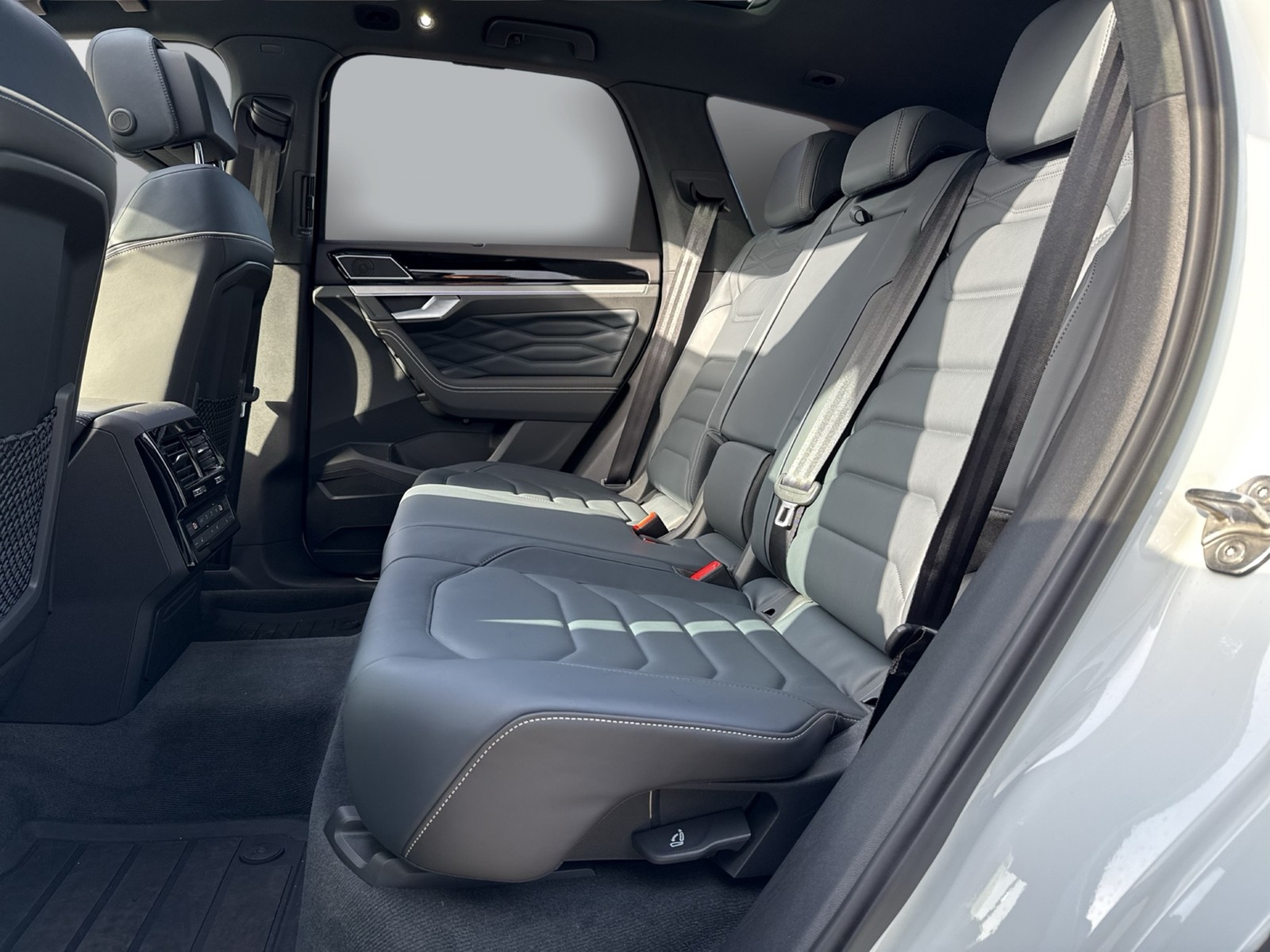 Volkswagen Touareg V6 TDI R-LINE BLACKSTYLE DYNAUDIO LM22 PANO