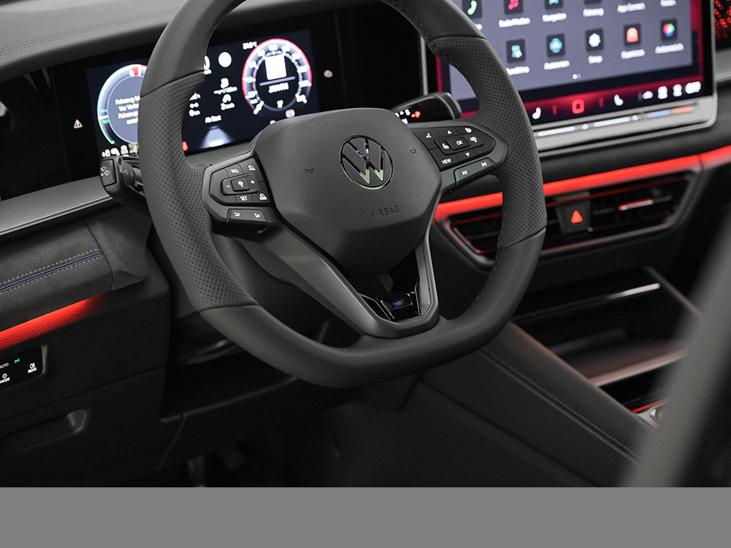 Volkswagen Tayron eHYBRID R-LINE PANO AHK BLACKSTYLE 360CAM