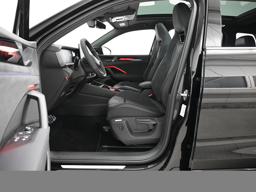 Volkswagen Tayron eHYBRID R-LINE PANO AHK BLACKSTYLE 360CAM