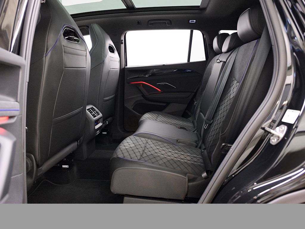 Volkswagen Tayron eHYBRID R-LINE PANO AHK BLACKSTYLE 360CAM