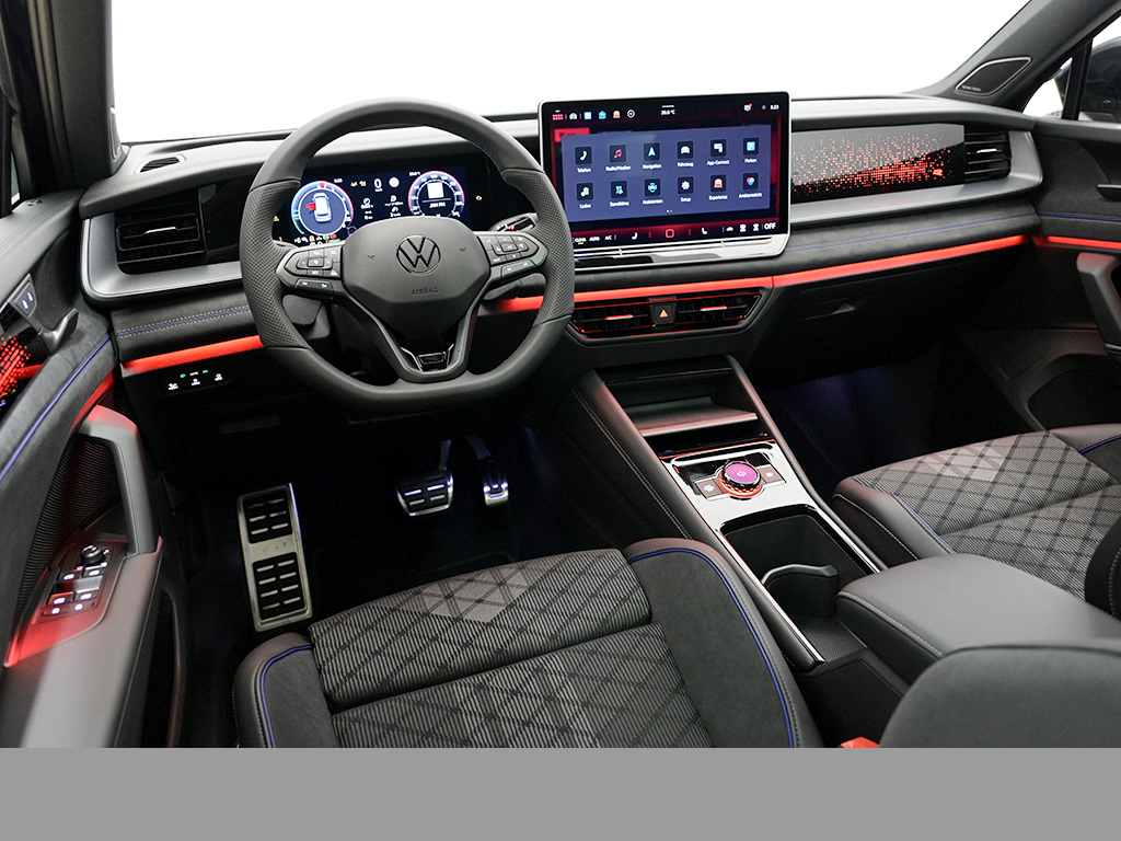 Volkswagen Tayron eHYBRID R-LINE PANO AHK BLACKSTYLE 360CAM