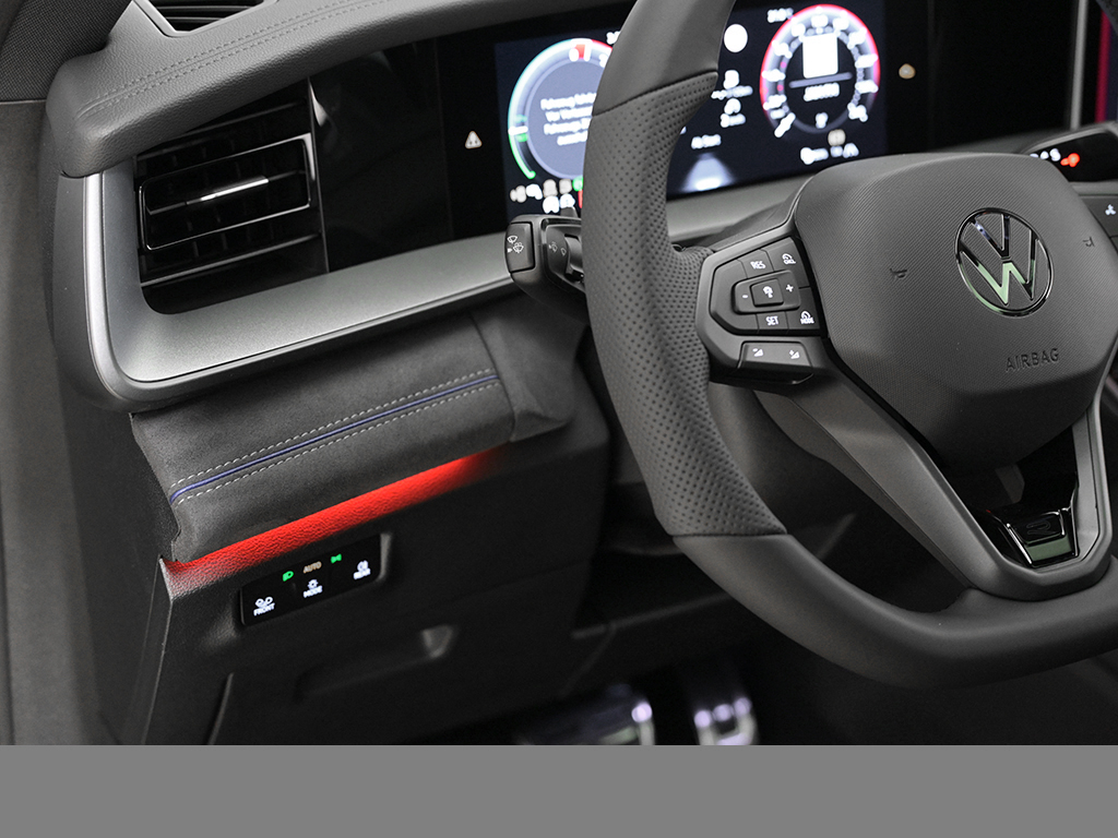 Volkswagen Tayron eHYBRID R-LINE PANO AHK BLACKSTYLE 360CAM
