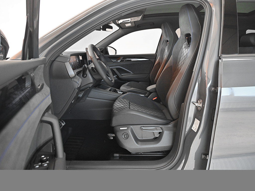 Volkswagen Tayron R-LINE 4MOTION PANO 7SITZE AHK STANDHZG