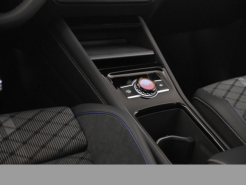 Volkswagen Tayron R-LINE 4MOTION PANO 7SITZE AHK STANDHZG