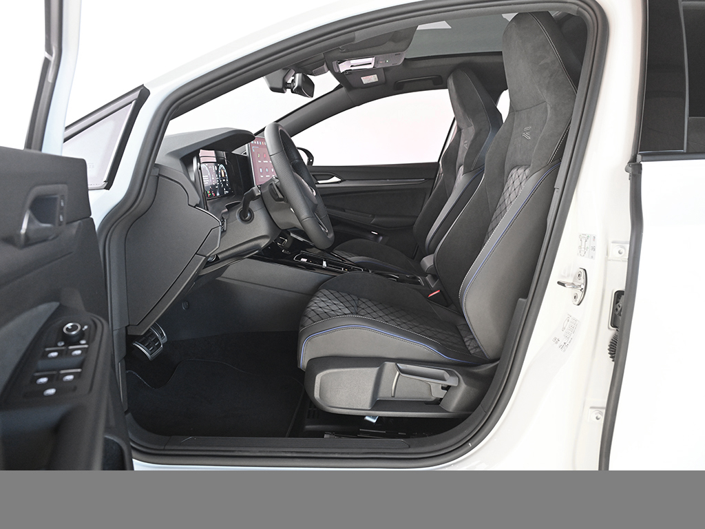 Volkswagen Golf 1.5 R-LINE DSG