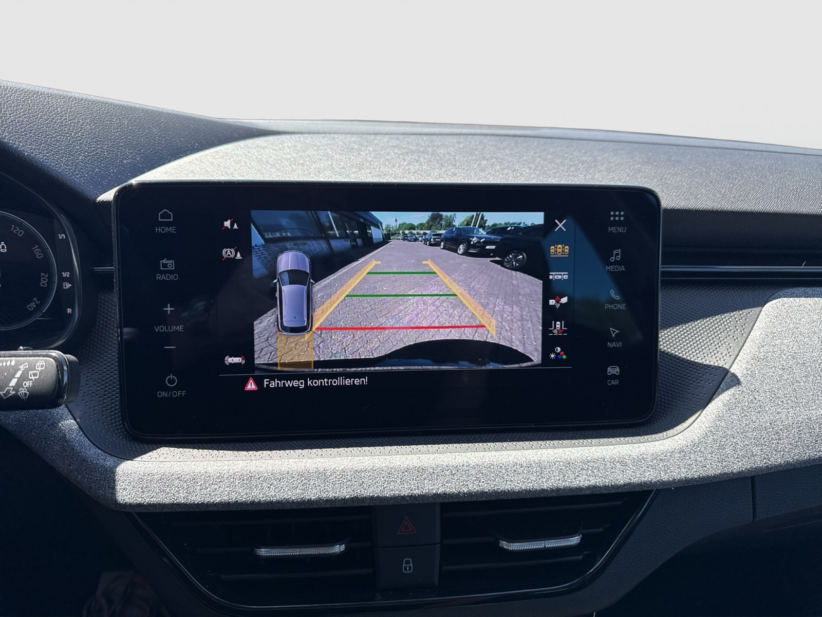 Skoda Kamiq 1.5 TOUR BLACKPACKAGE CAM ACC MATRIX NAVI
