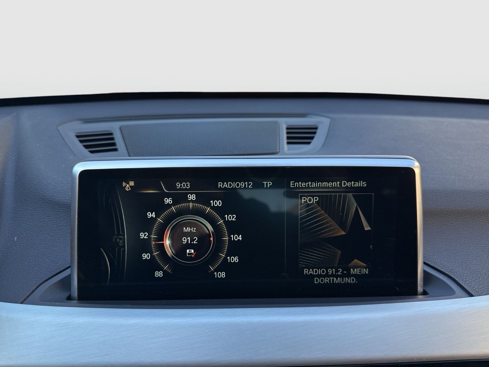 BMW X1 20 d SPORT LINE 4X4 AHK CAM LM18 HEAD-UP NAVI