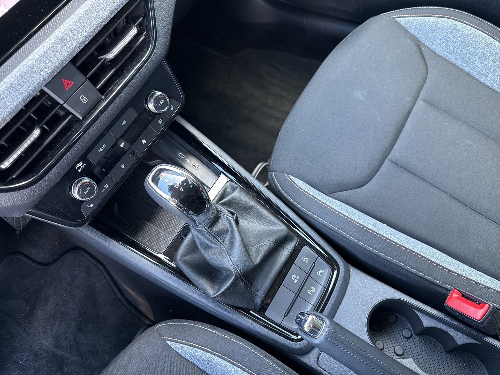 Skoda Kamiq 1.5 TOUR BLACKPACKAGE CAM ACC MATRIX NAVI