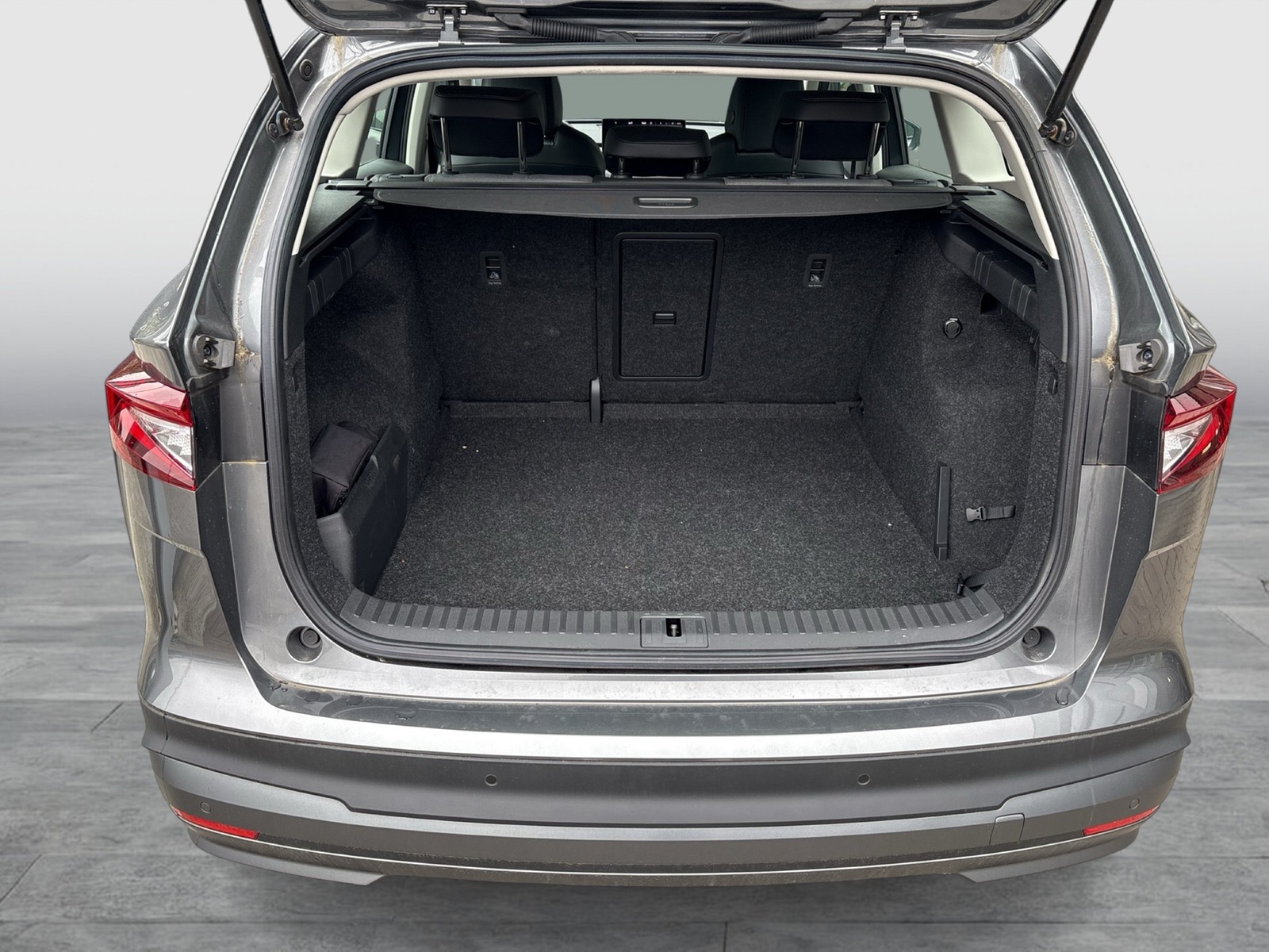 Skoda Enyaq 50 LOFT CAM LM19 NAVI KEYLESS-GO EINPARKH.