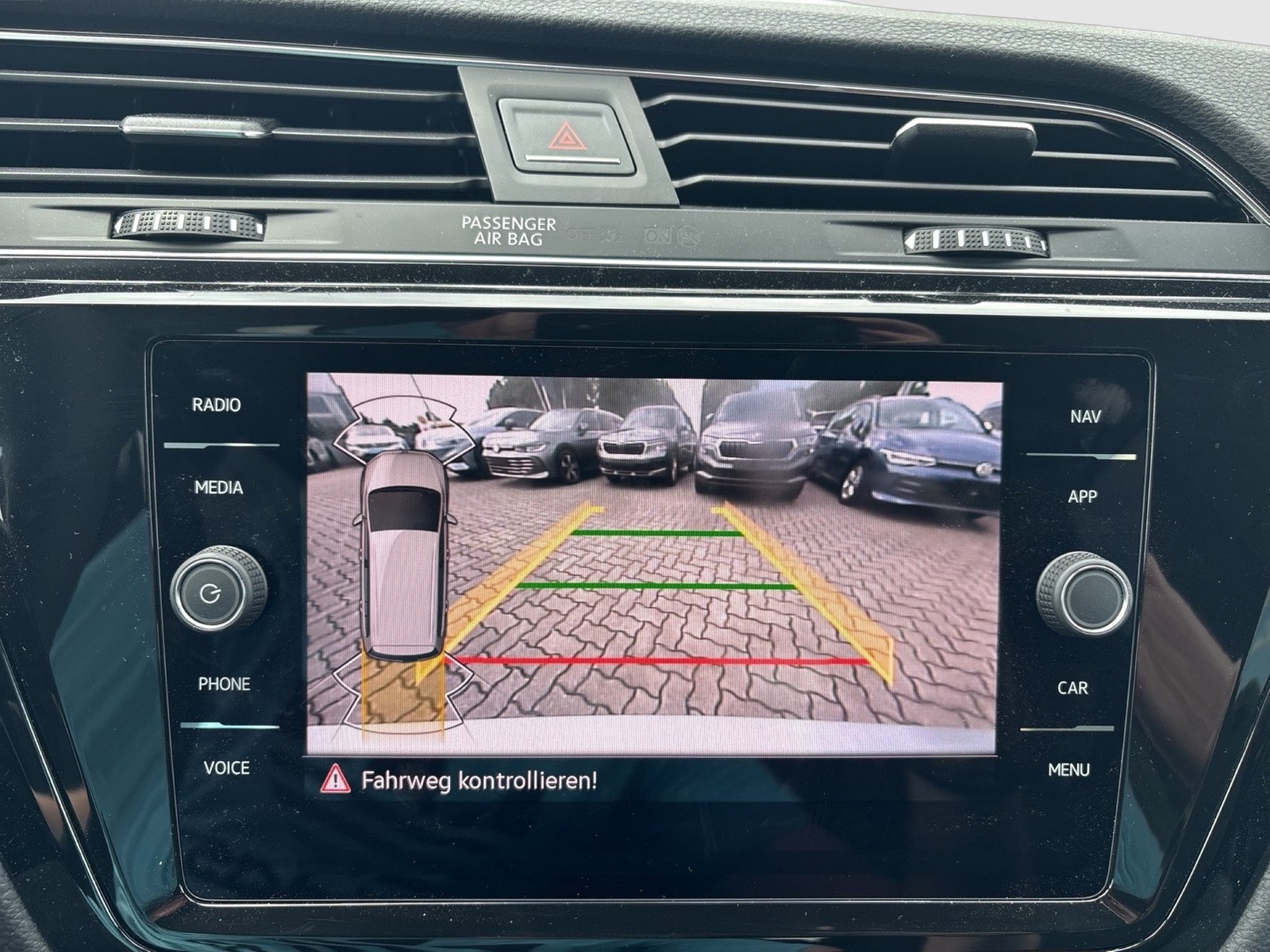 Volkswagen Touran 2.0 HIGHLINE AHK CAM ACC LM17 EKLAPPE NAVI