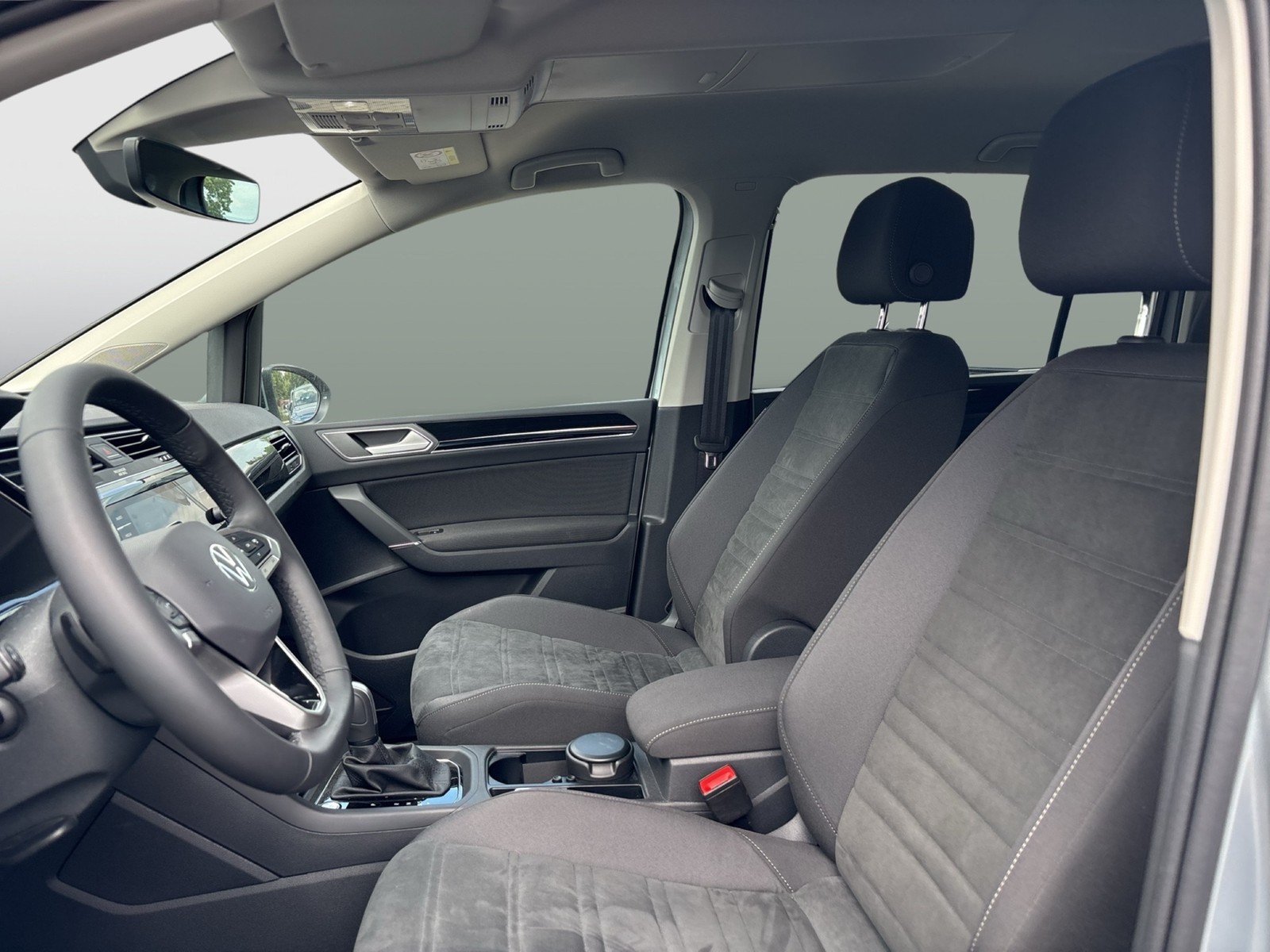 Volkswagen Touran 2.0 HIGHLINE AHK CAM ACC LM17 EKLAPPE NAVI