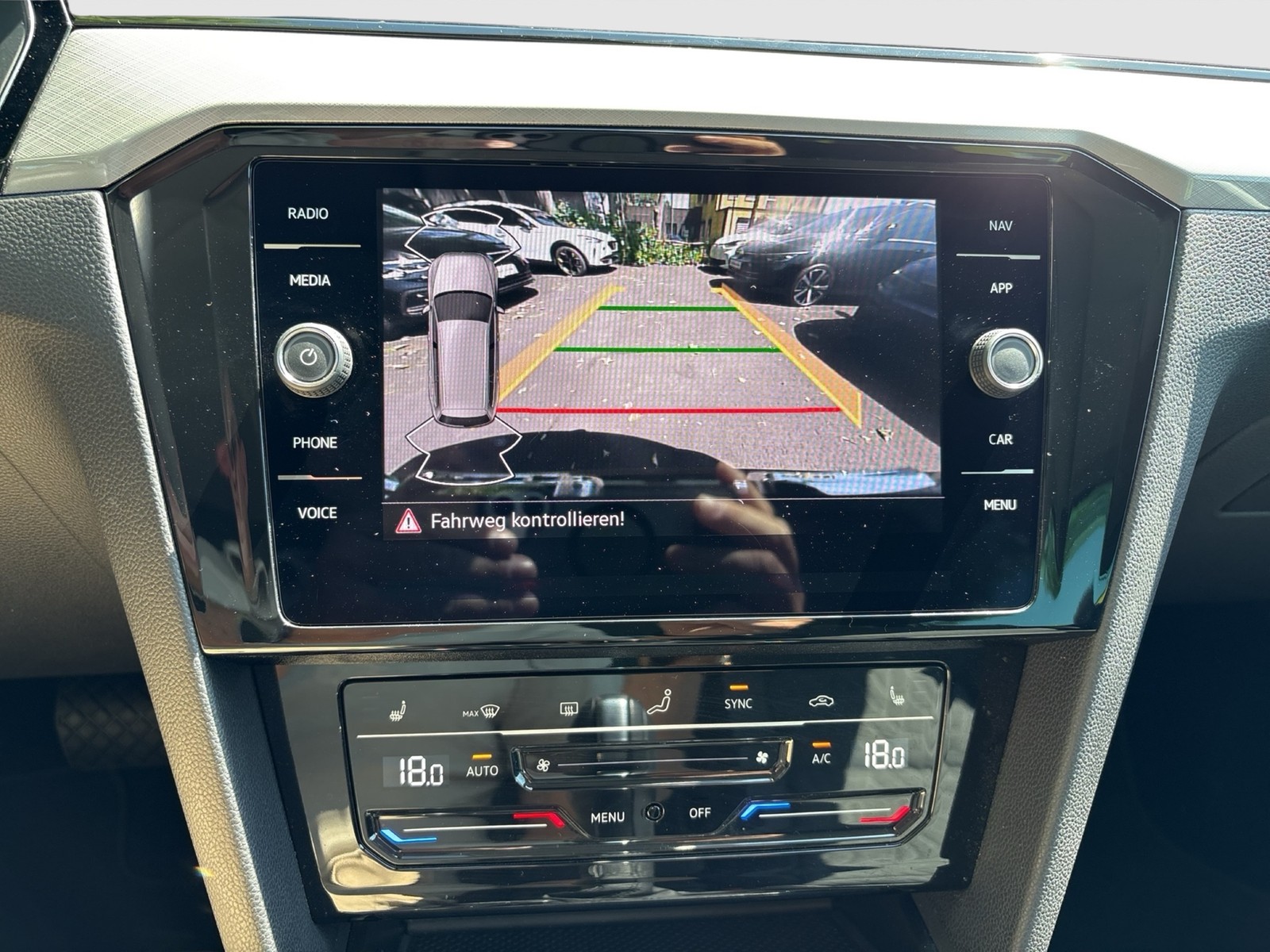 Volkswagen Passat Variant 1.5 BUSINESS KAMERA ACC NAVI CARPLAY