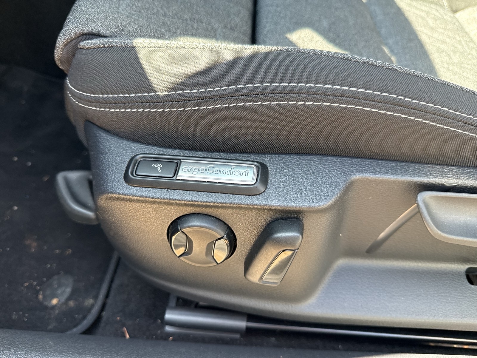 Volkswagen Passat Variant 1.5 BUSINESS KAMERA ACC NAVI CARPLAY
