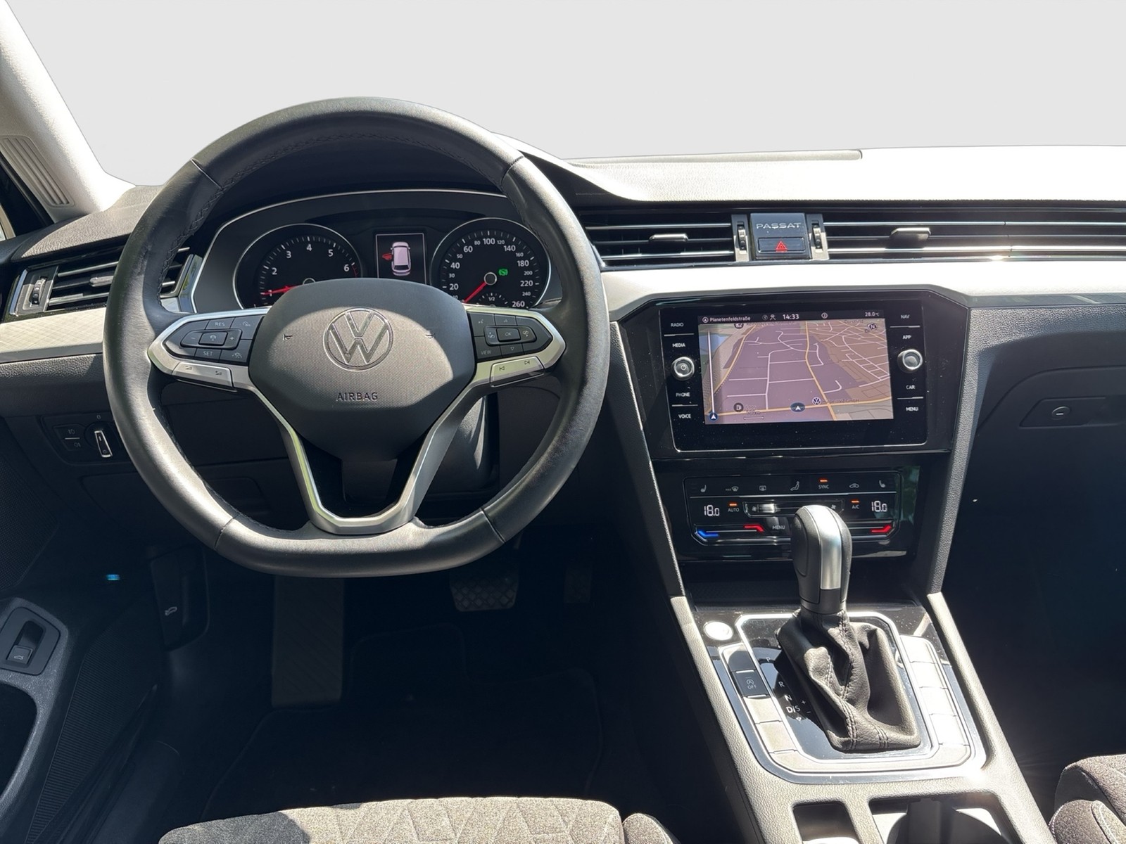 Volkswagen Passat Variant 1.5 BUSINESS KAMERA ACC NAVI CARPLAY