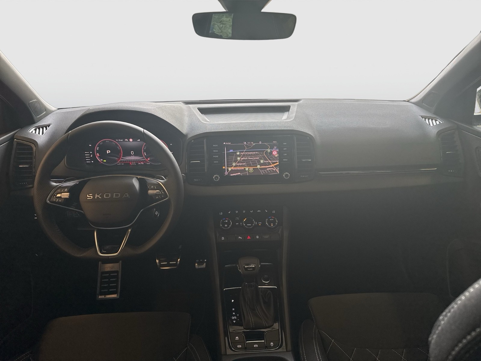 Skoda Karoq 2.0 SPORTLINE 4X4 PANO AHK CAM ACC LM18