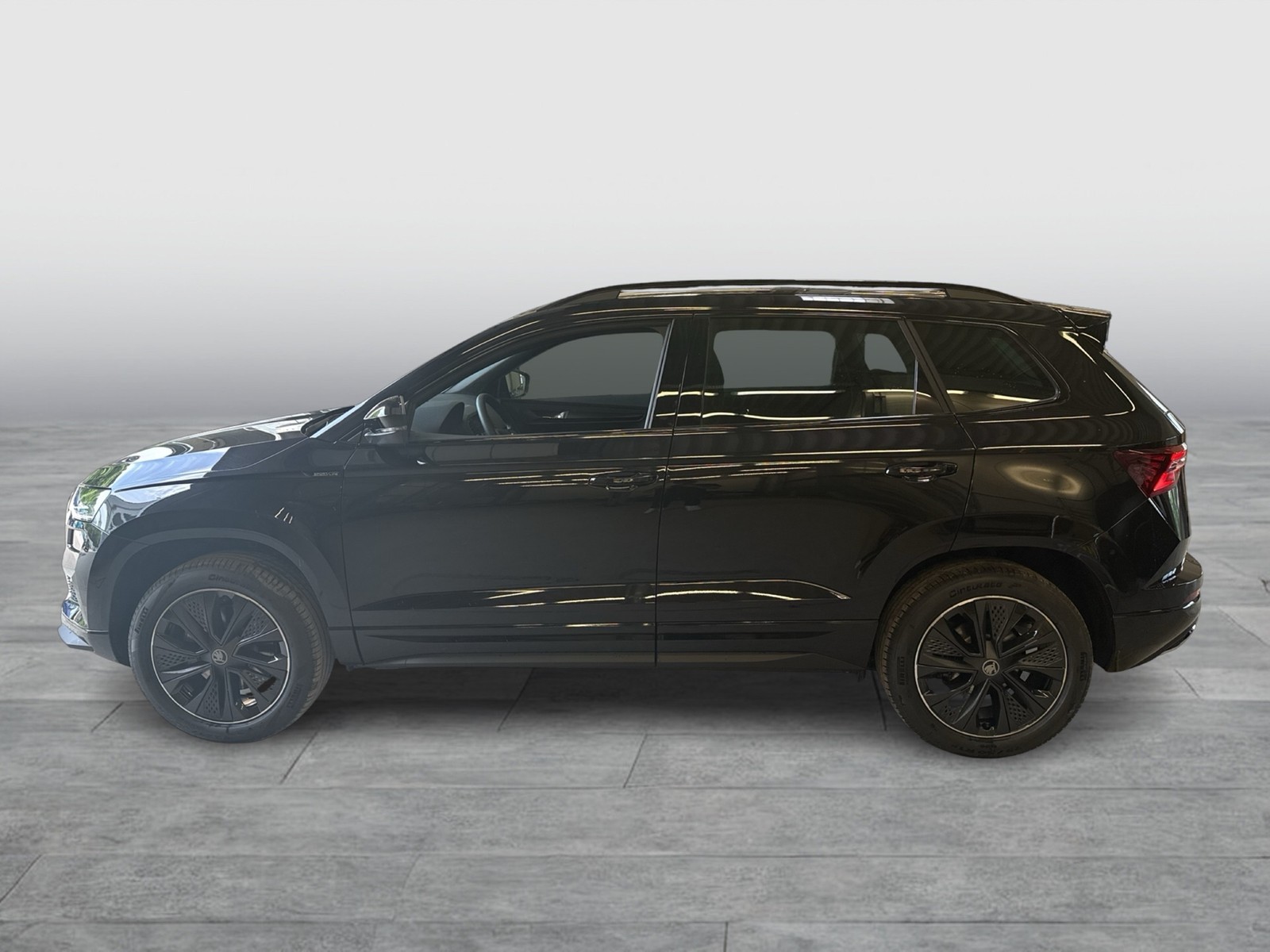 Skoda Karoq 2.0 SPORTLINE 4X4 PANO AHK CAM ACC LM18