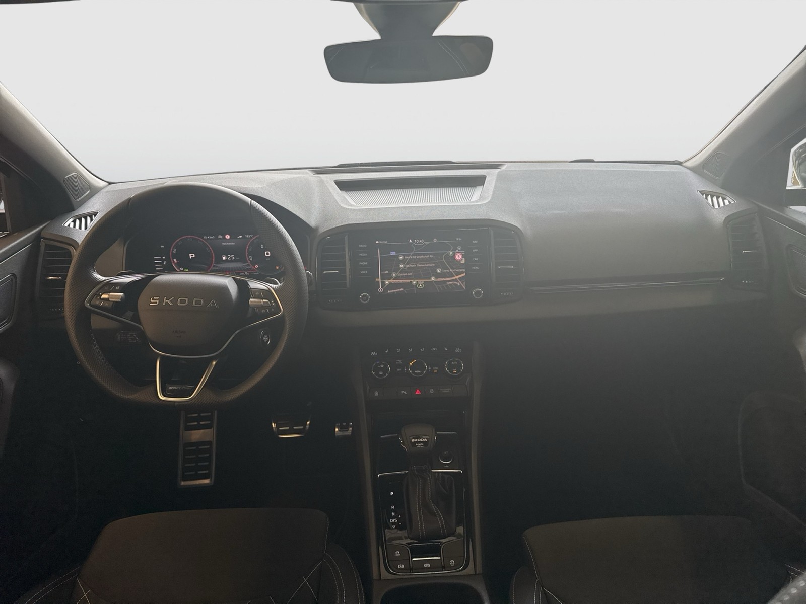 Skoda Karoq 2.0 SPORTLINE 4X4 PANO AHK CAM ACC LM18