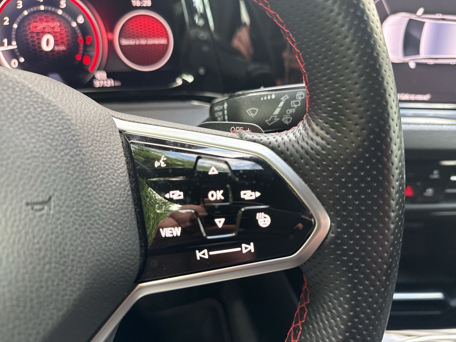 Volkswagen Golf 2.0 GTI CLUBSPORT ACC LM18 CARPLAY