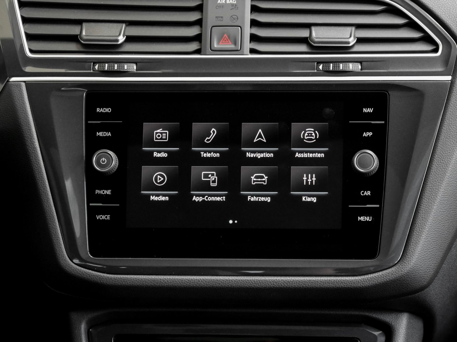 Volkswagen Tiguan Allspace 2.0 R-LINE 4X4 LEDER PANO AHK 20Z