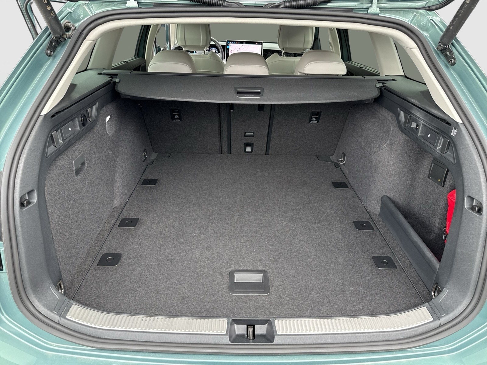 Volkswagen Passat Variant 2.0 ELEGANCE 4X4 LEDER AHK 360CAM