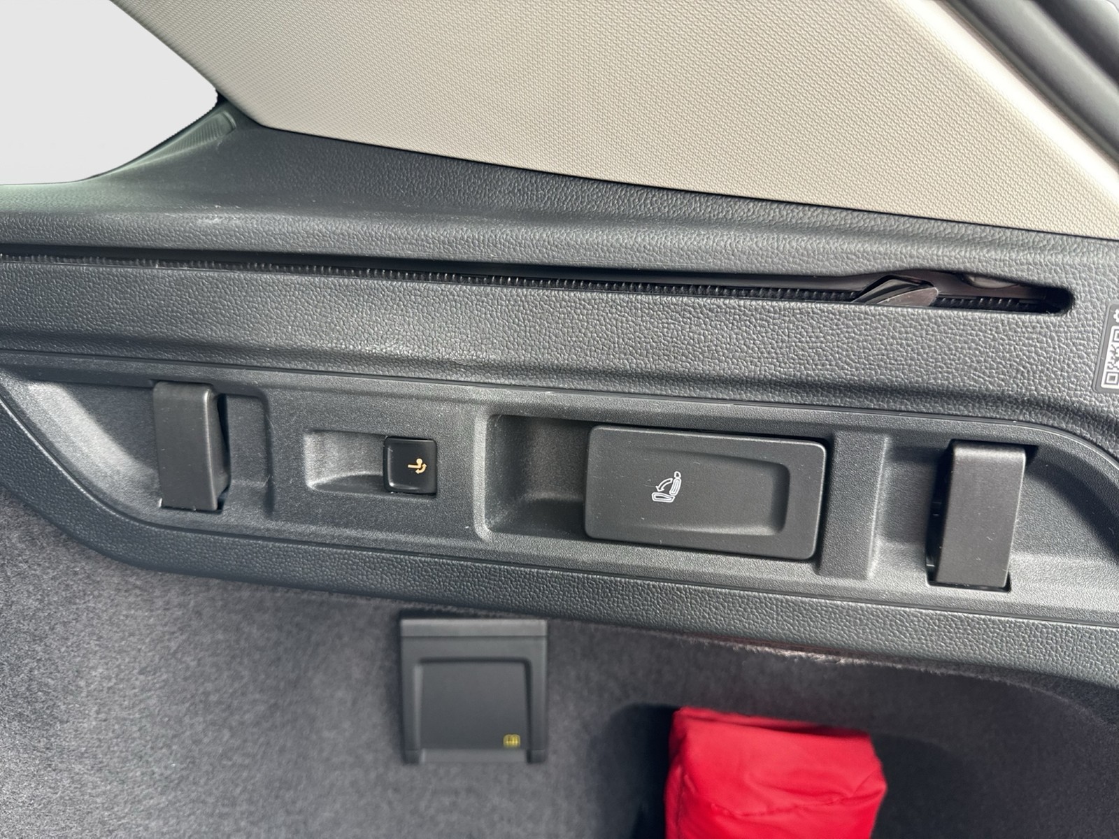 Volkswagen Passat Variant 2.0 ELEGANCE 4X4 LEDER AHK 360CAM