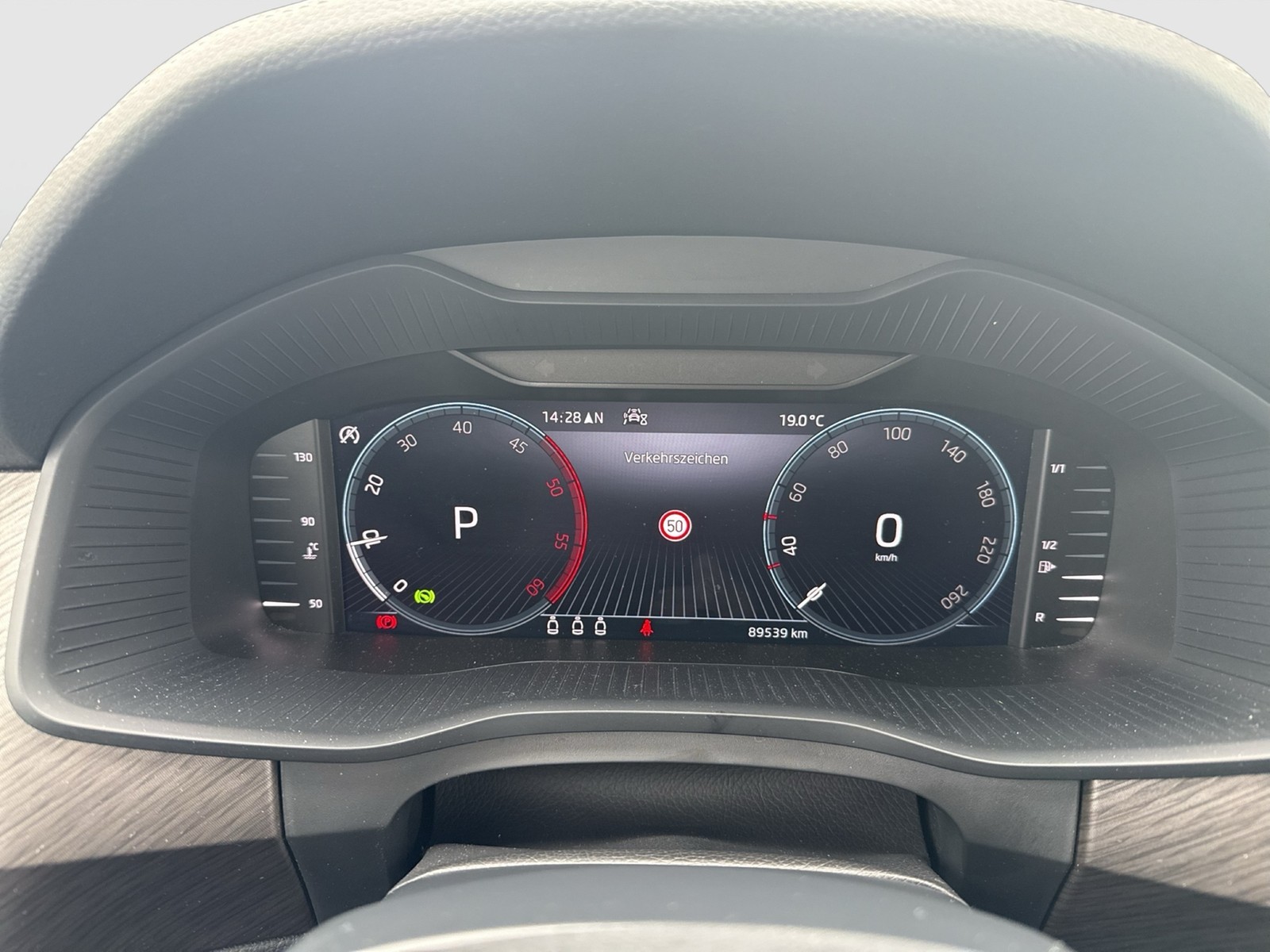 Skoda Kodiaq 2.0 STYLE LEDER AHK ACC LM18 MATRIX NAVI