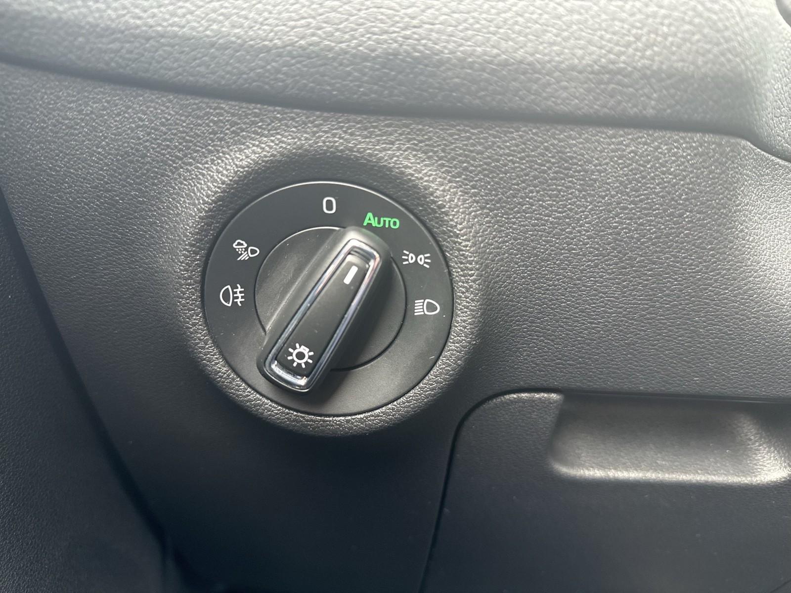 Skoda Kodiaq 2.0 STYLE LEDER AHK ACC LM18 MATRIX NAVI
