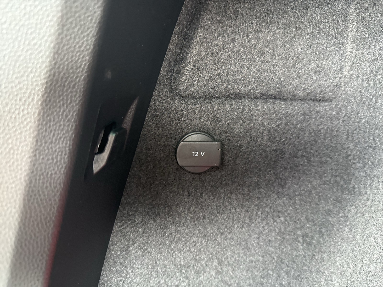 Skoda Karoq 1.5 SELECTION CAM ACC NAVI LM17 CARPLAY