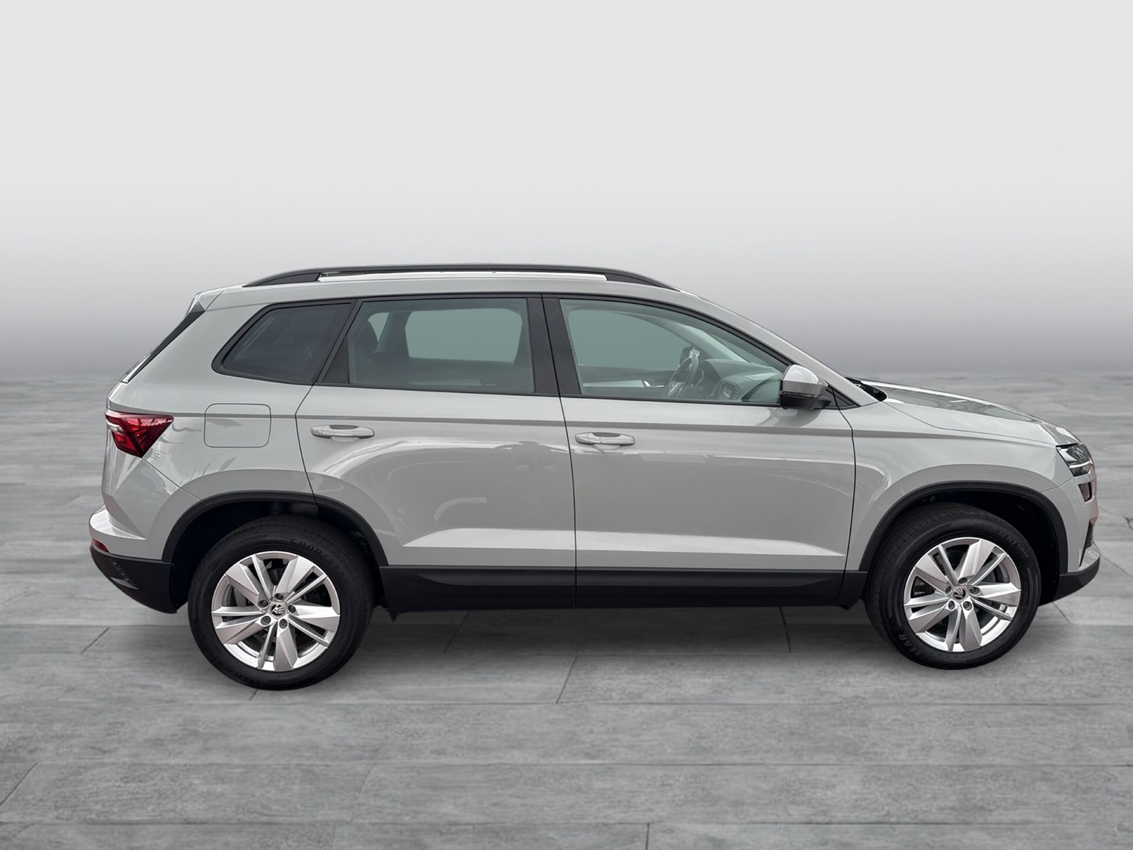 Skoda Karoq 1.5 SELECTION CAM ACC NAVI LM17 CARPLAY