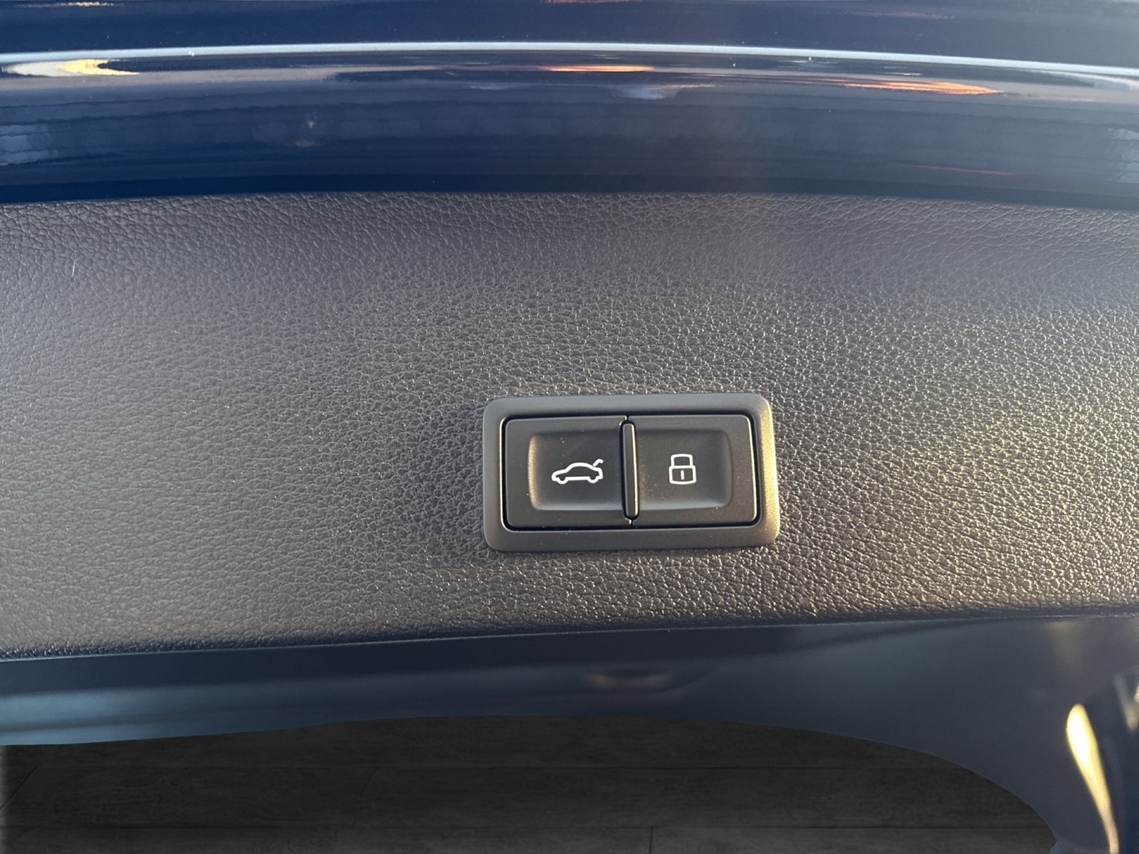 Audi Q2 30 advanced BLACKPAK CAM ACC E-KLAPPE NAVI+