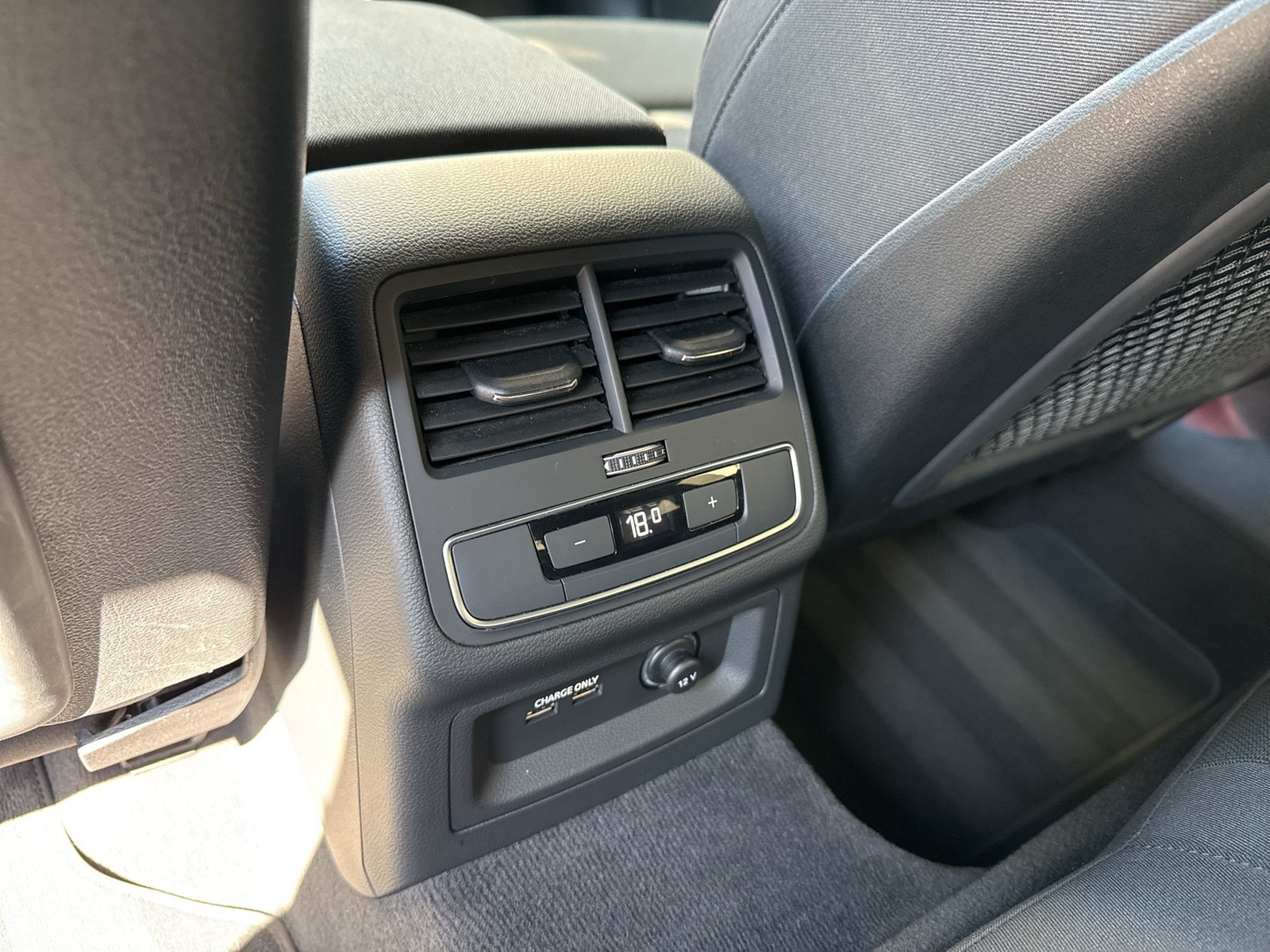 Audi A5 Sportback 40 S LINE BLACKPAK STANDHEIZ AHK CAM