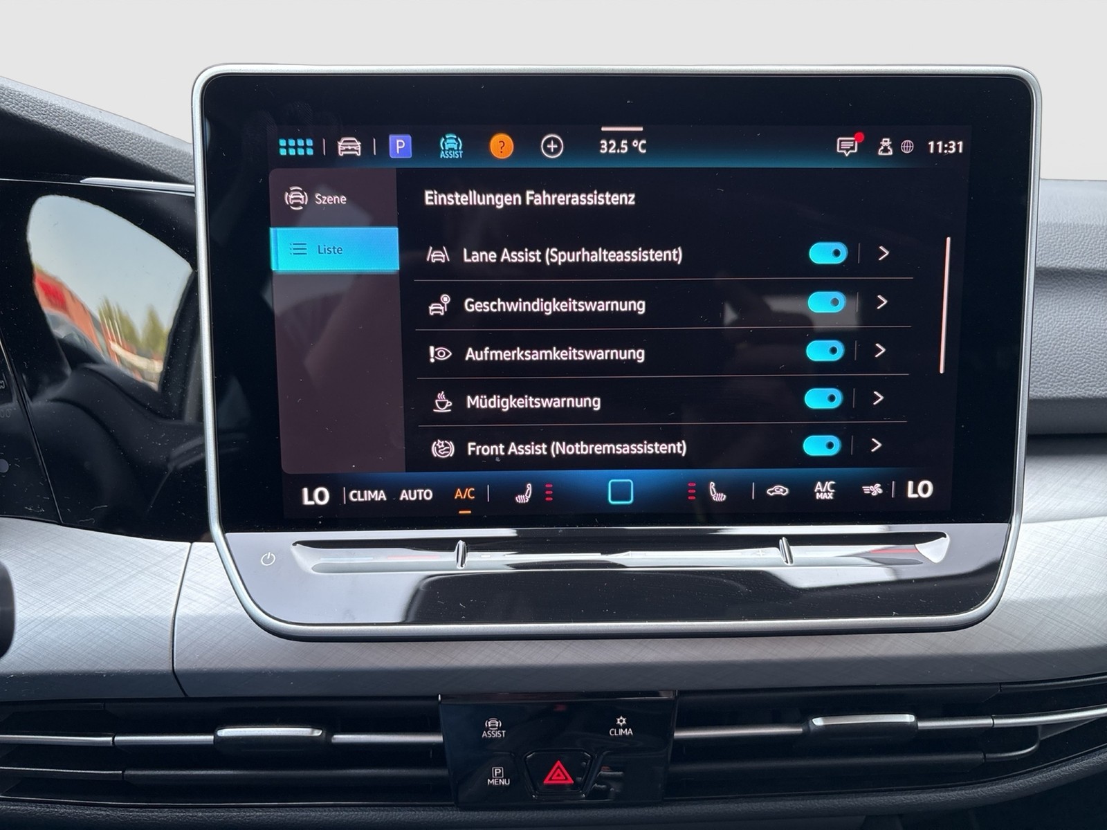 Volkswagen Golf VIII 1.5 eTSI LIFE CAM ACC CARPLAY SITZHEIZ
