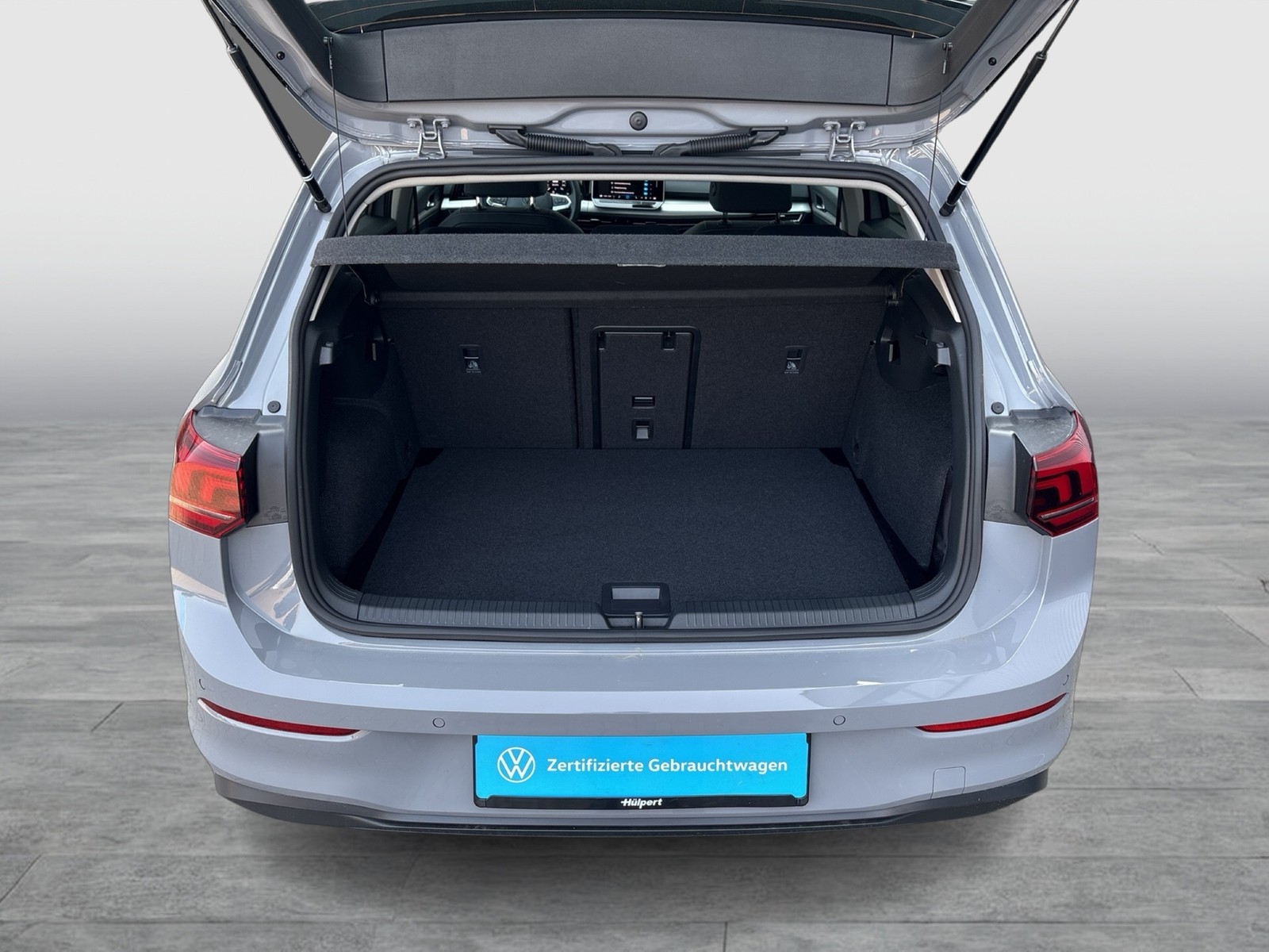 Volkswagen Golf VIII 1.5 eTSI LIFE CAM ACC CARPLAY SITZHEIZ