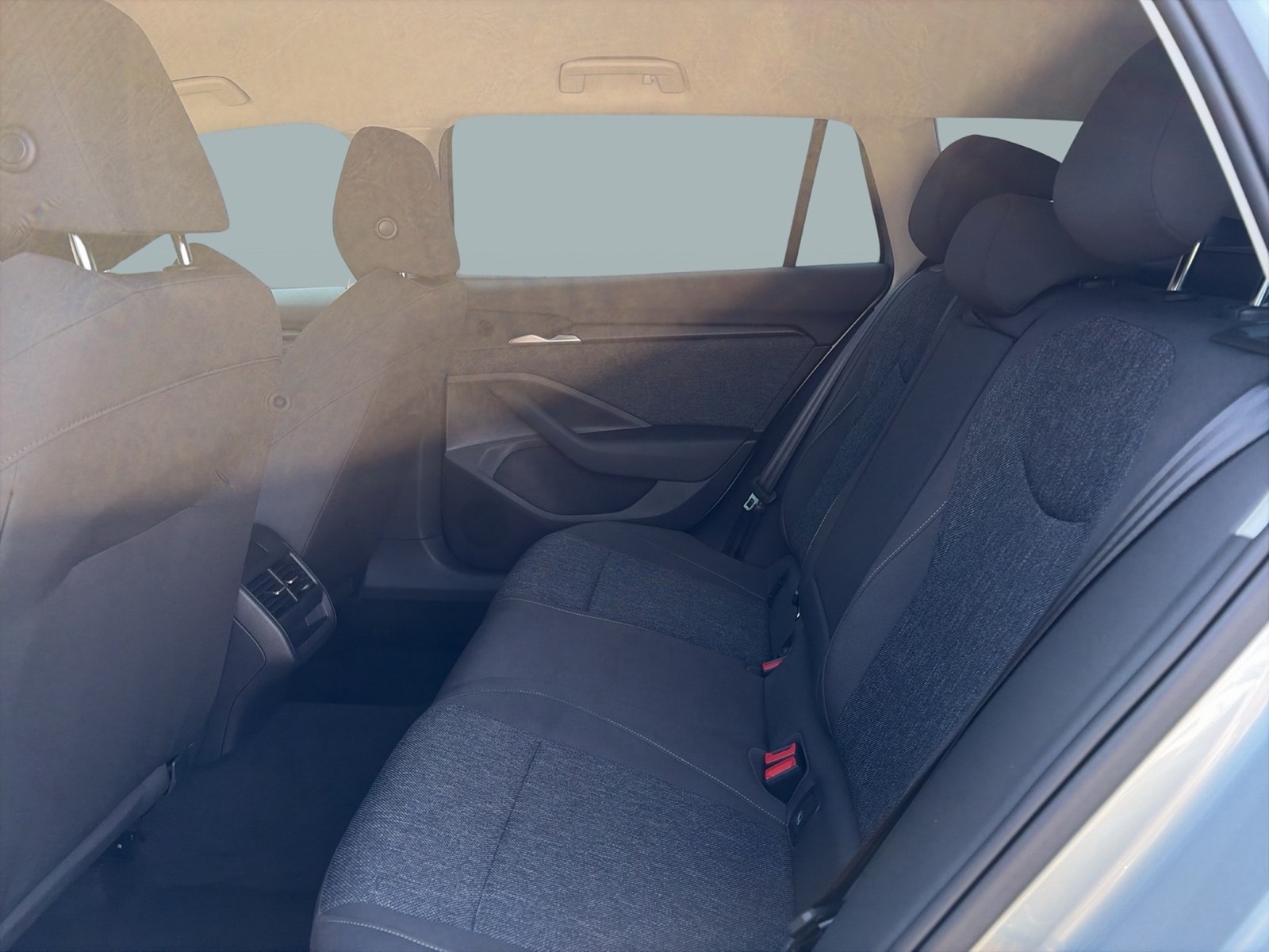 Skoda Superb Combi 2.0 AHK CAM ACC NAVI ALU CARPLAY