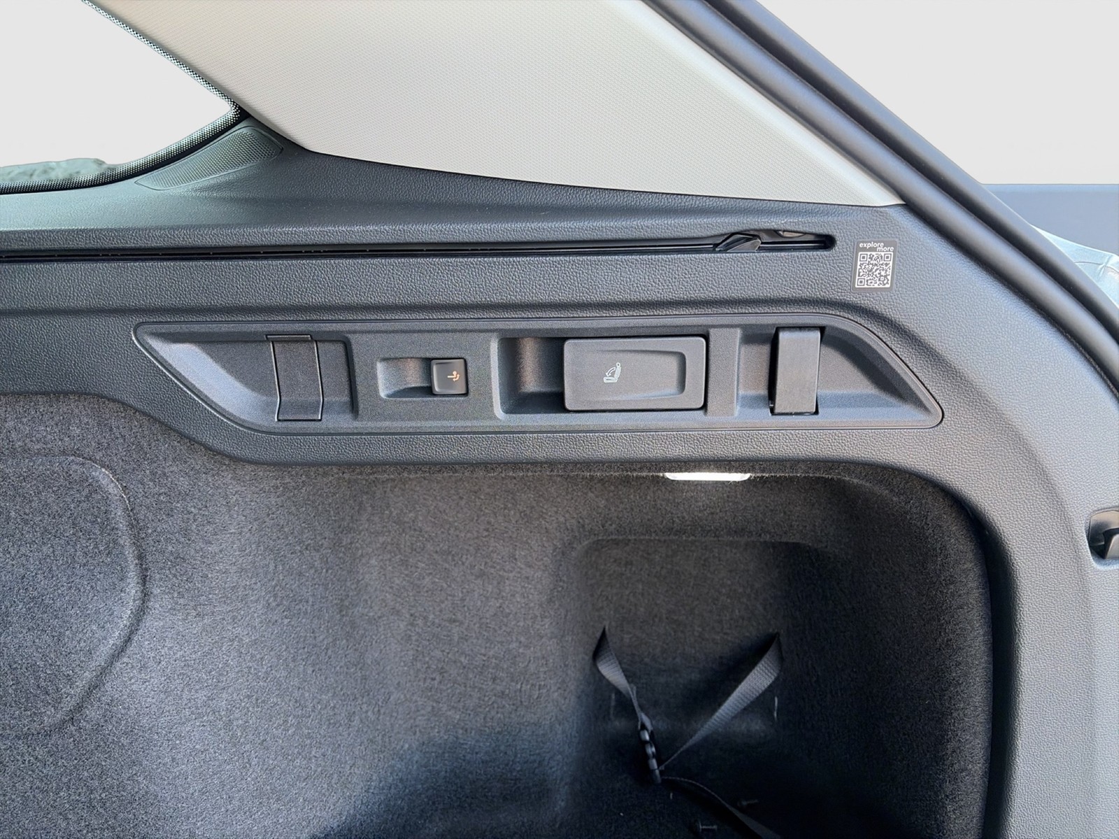 Skoda Superb Combi 2.0 AHK CAM ACC NAVI ALU CARPLAY