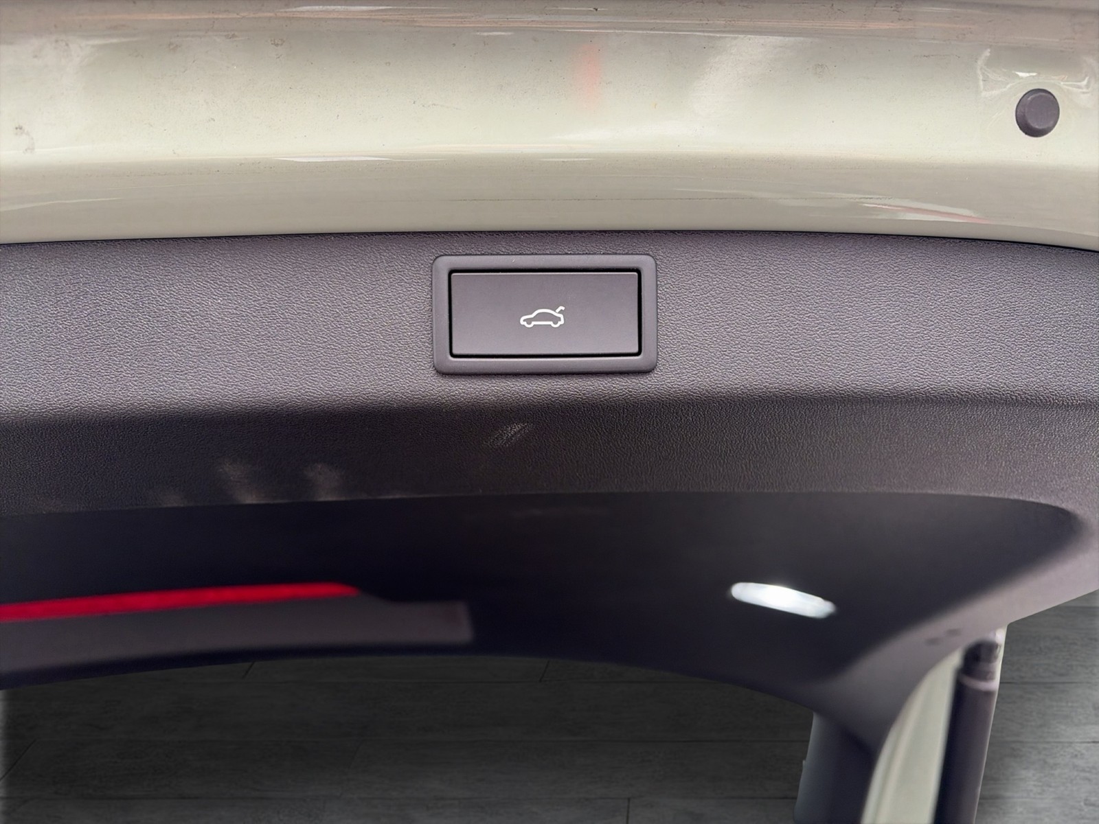 Skoda Elroq 85 LOFT WÄRMEPUMPE AHK CAM ACC LM20 MATRIX