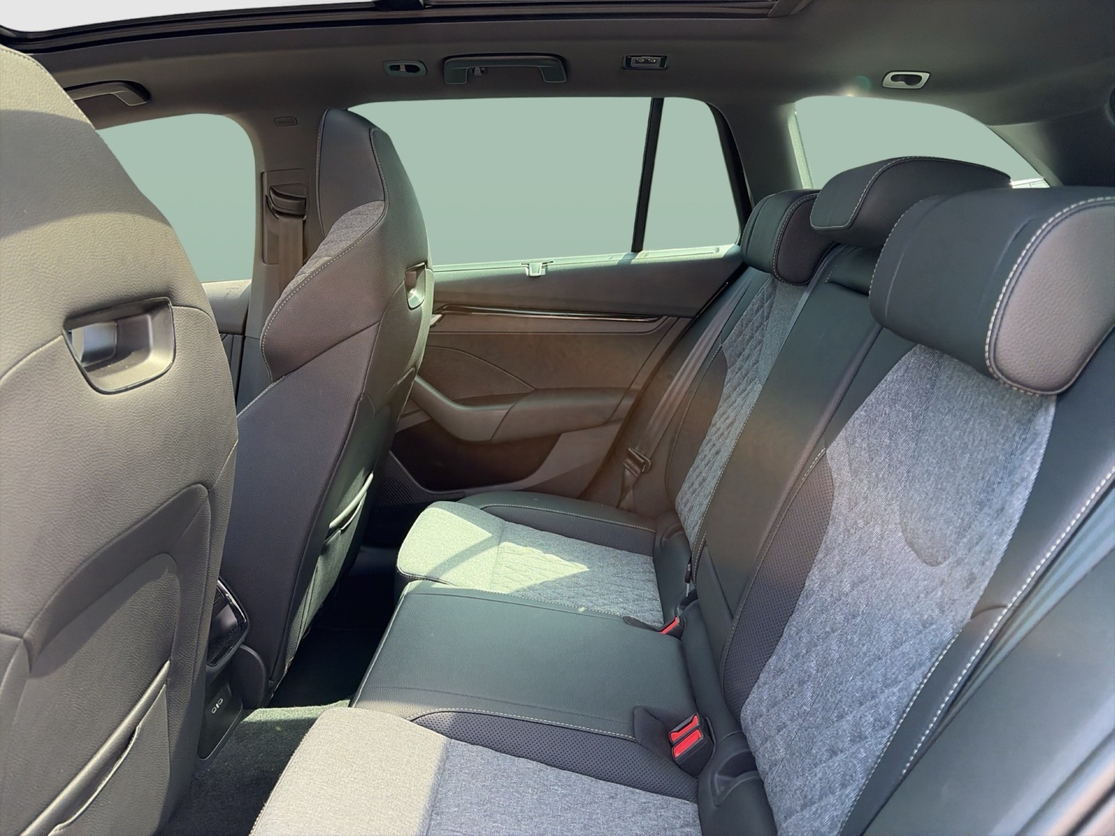 Skoda Octavia Combi 2.0 SPORTLINE PANO STANDHZ. CANTON