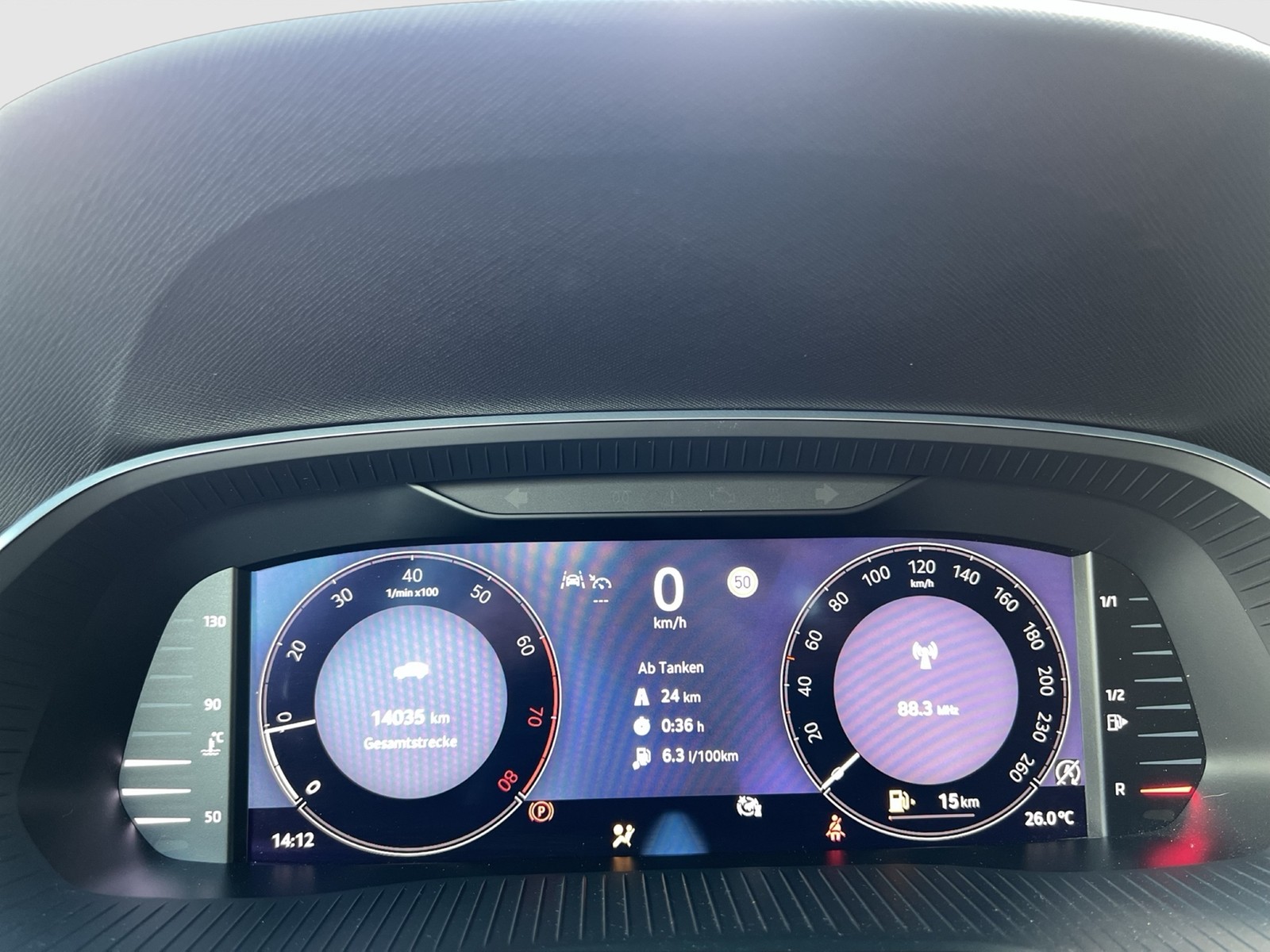 Skoda Octavia Combi 1.5 TOUR AHK CAM EKLAPPE NAVI LM17