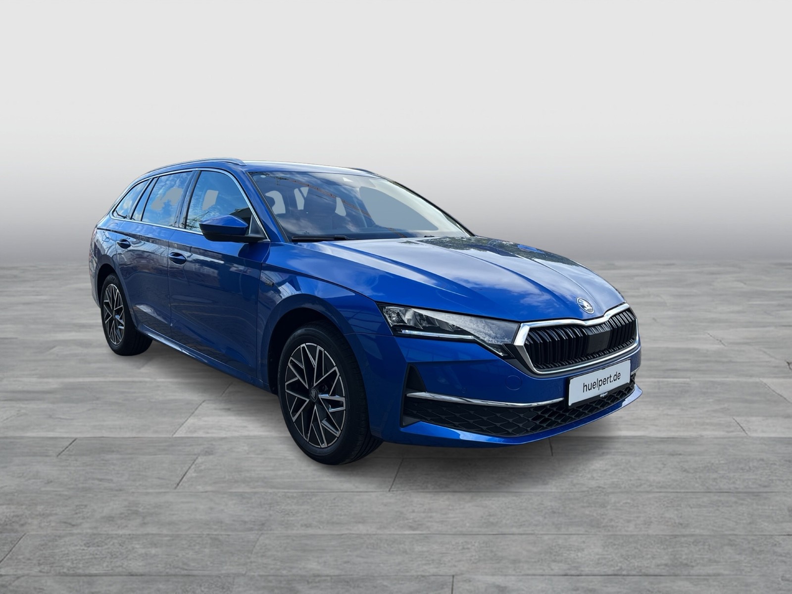 Skoda Octavia Combi 1.5 TOUR AHK CAM EKLAPPE NAVI LM17
