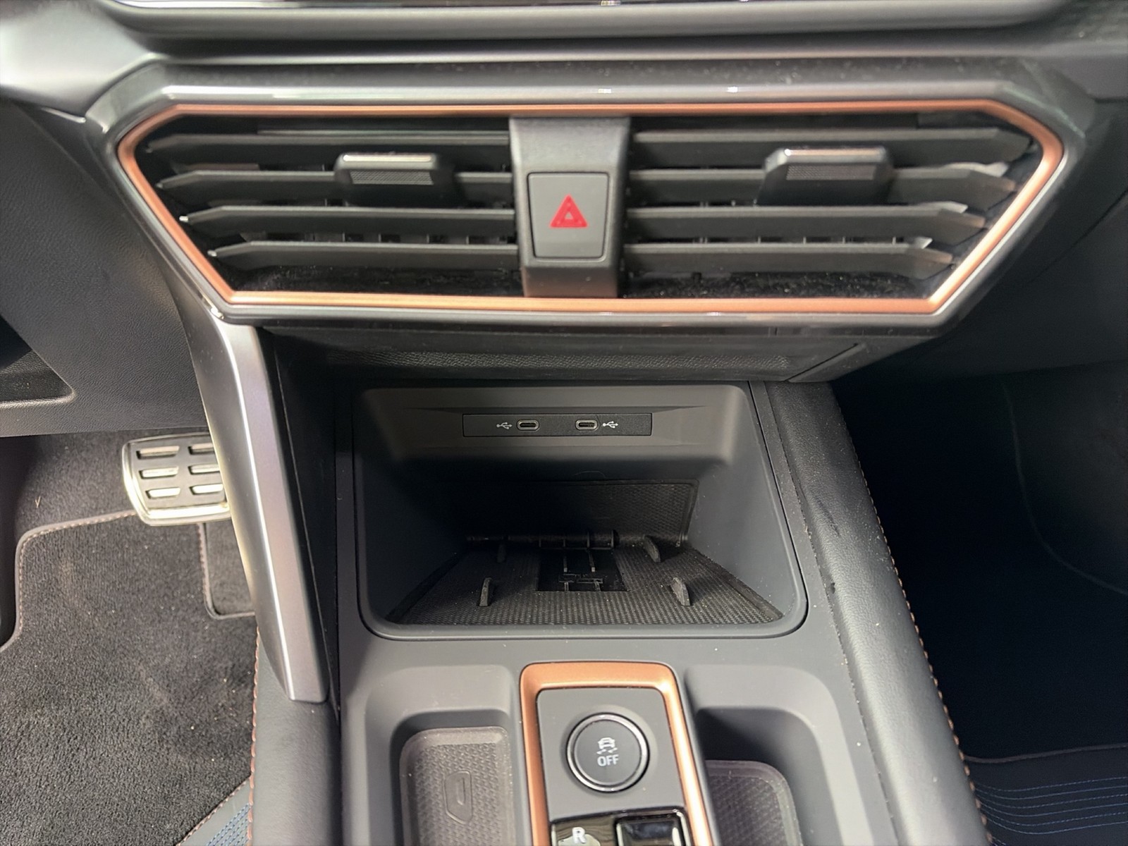 Cupra Formentor 1.5 eTSI 360°CAM ACC LM18 E-KLAPPE