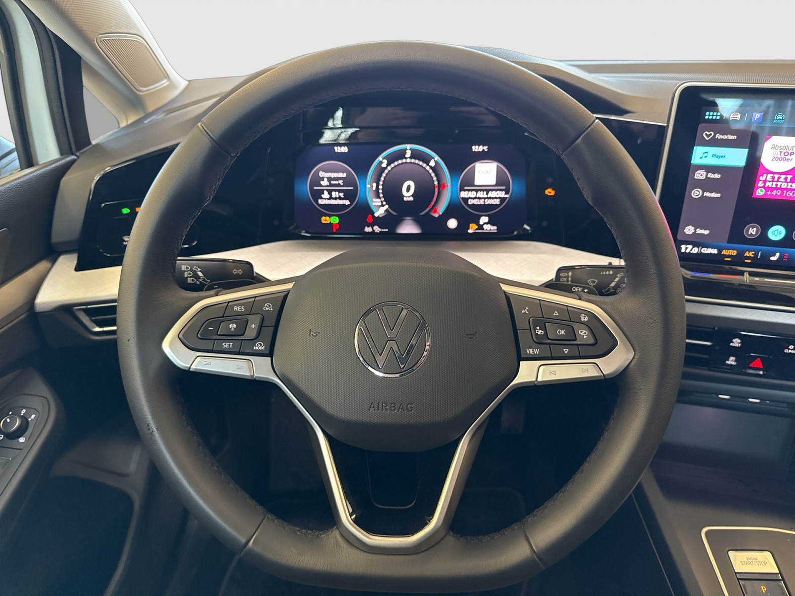 Volkswagen Golf VIII 2.0 LIFE FACELIFT AHK ACC CARPLAY ALU