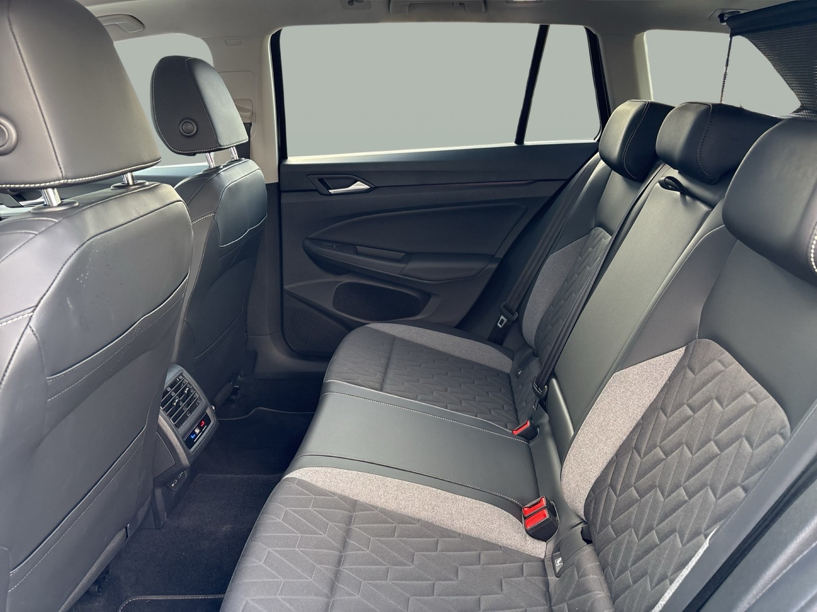 Volkswagen Golf Variant VIII 2.0 GOAL FACELIFT PANO CARPLAY