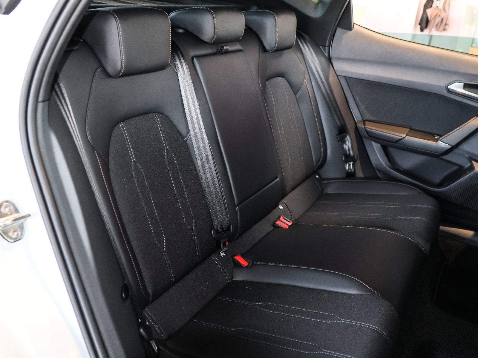 Cupra Formentor 1.5 DSG AHK E-KLAPPE ACC PDC 19LM