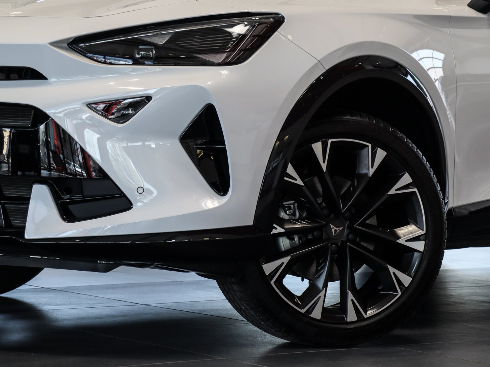 Cupra Formentor 1.5 DSG AHK E-KLAPPE ACC PDC 19LM