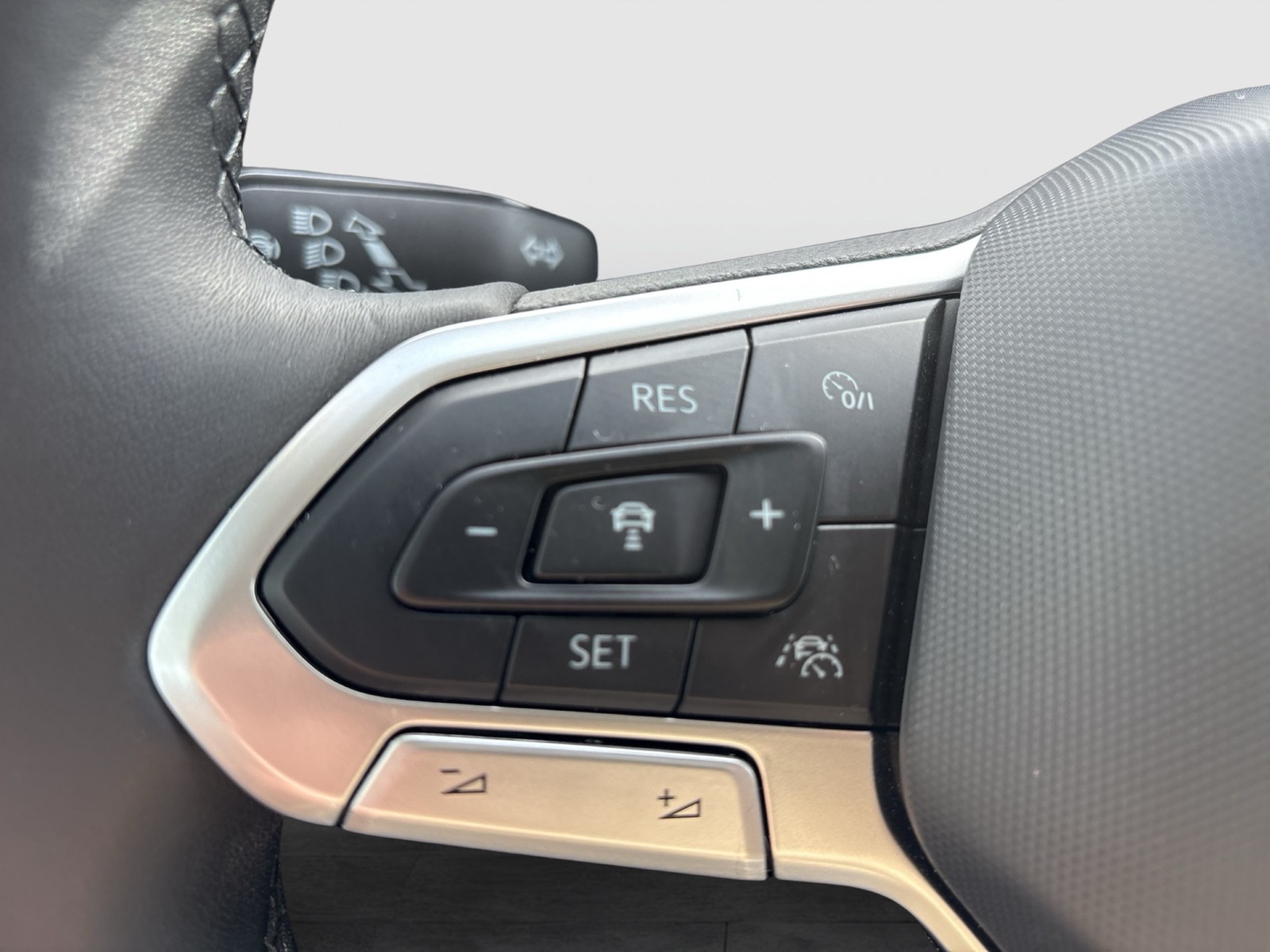 Volkswagen Touran 2.0 GOAL 7SITZE CAM ACC CARPLAY SITZHEIZ.