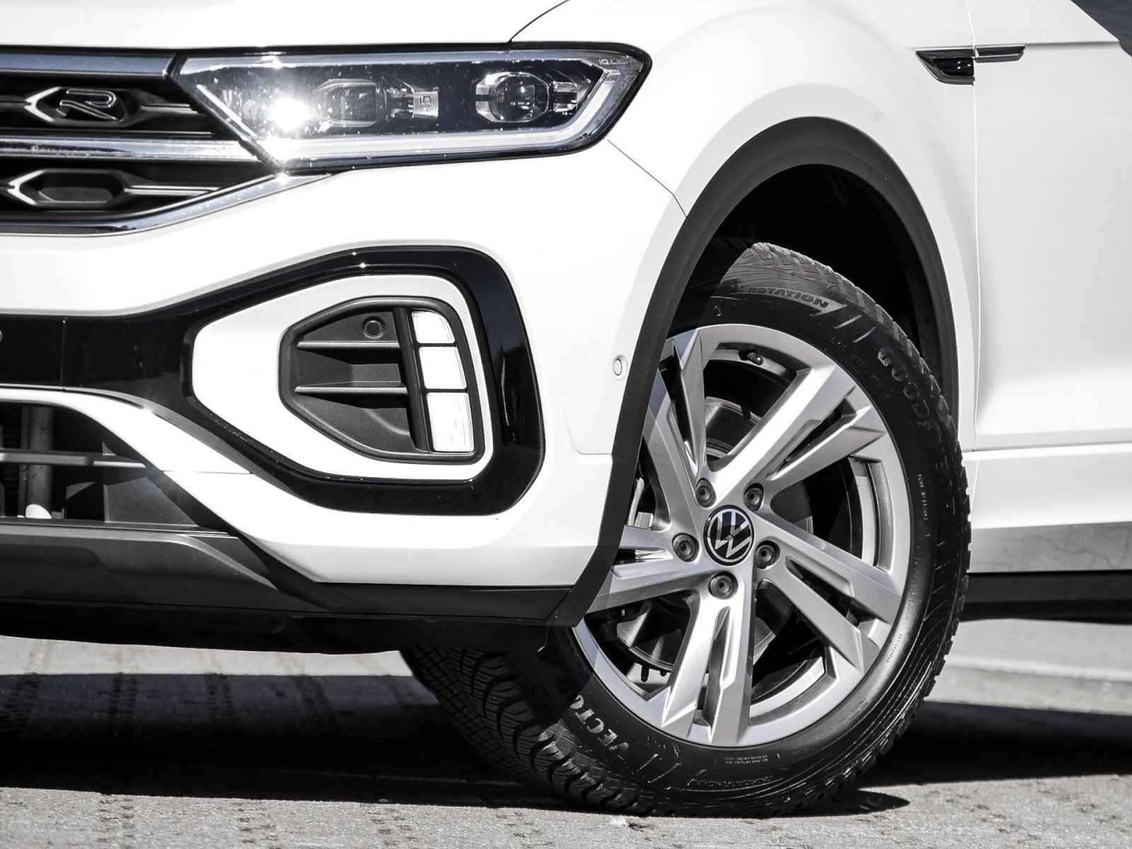 Volkswagen T-Roc 2.0 R-LINE AHK CAM ACC LM17 NAVI SITZHEIZ.