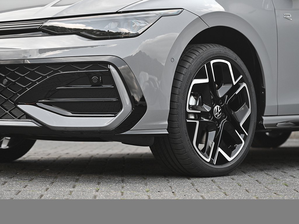 Volkswagen Golf Variant 2.0 R-LINE DSG eKLAPPE PANO LM18