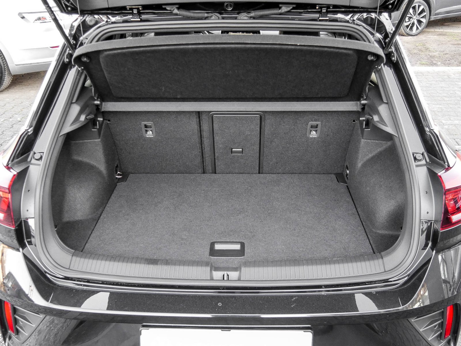 Volkswagen T-Roc 2.0 R-LINE AHK CAM ACC LM17 NAVI SITZHEIZ.